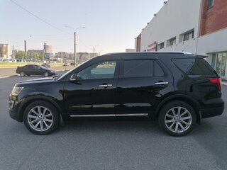2016 Ford Explorer V Рестайлинг, чёрный, 2750000 рублей, вид 3