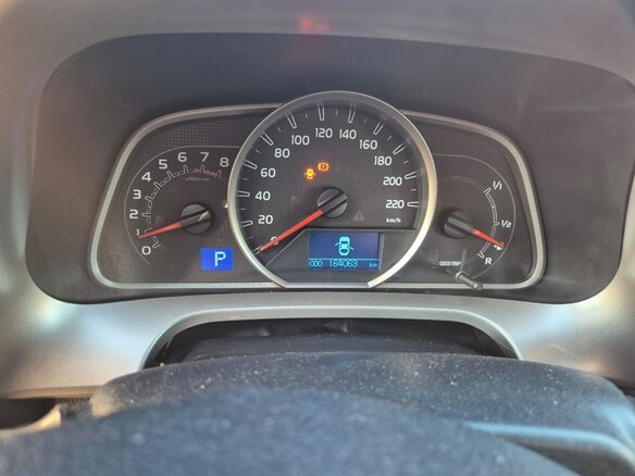 2014 Toyota RAV4 IV (XA40), чёрный, 2700000 рублей - вид 1