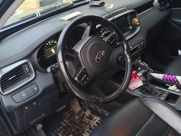 2018 Kia Sorento III Prime Рестайлинг, чёрный, 2600000 рублей - вид 6