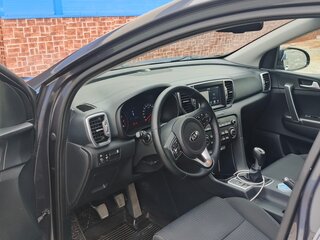 2017 Kia Sportage IV, серый, 1700000 рублей, вид 4