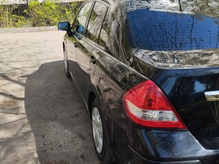 2010 Nissan Tiida I Рестайлинг, чёрный, 730000 рублей, вид 5