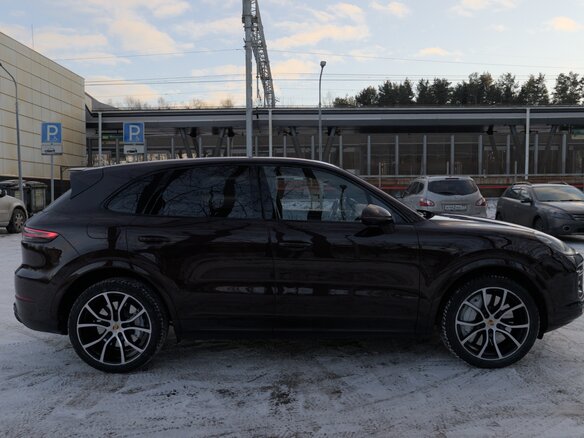 2018 Porsche Cayenne Turbo III, коричневый, 9000000 рублей - вид 6