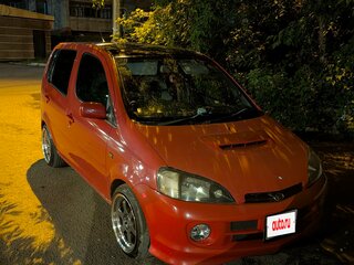 2001 Daihatsu YRV I, красный, 295000 рублей, вид 1