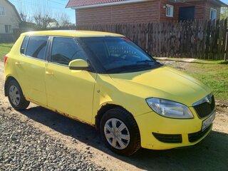 2011 Skoda Fabia II Рестайлинг, жёлтый, 420000 рублей, вид 2