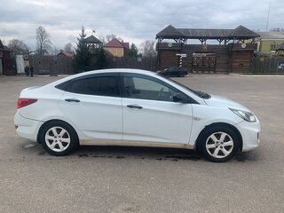 2012 Hyundai Solaris I, белый, 610000 рублей, вид 2