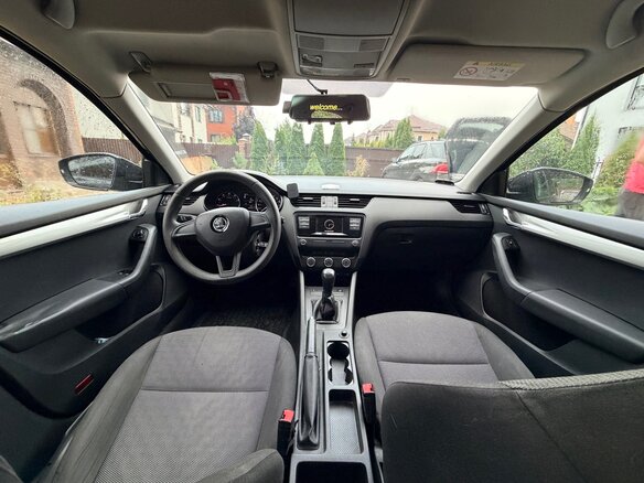 2016 Skoda Octavia III (A7), чёрный, 1025000 рублей - вид 4