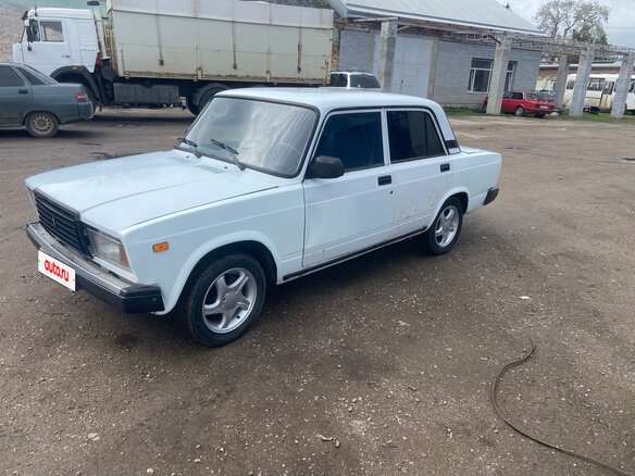 2003 Lada (ВАЗ) 2107, белый, 150000 рублей