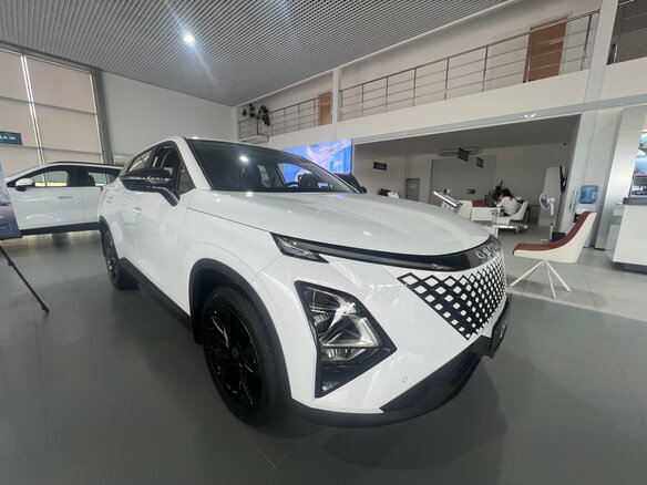 2025 Omoda C5 I Рестайлинг, белый, 2939000 рублей - вид 3