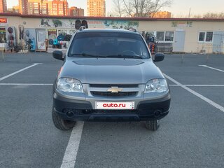 2012 Chevrolet Niva I Рестайлинг, серый, 490000 рублей, вид 1