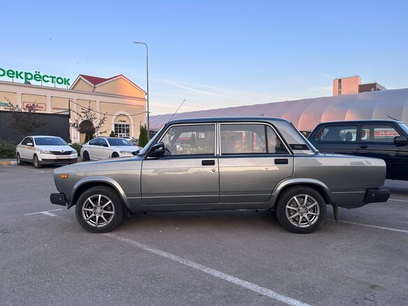 2010 Lada (ВАЗ) 2105, зелёный, 350000 рублей - вид 9