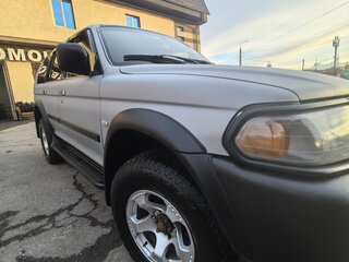 2004 Mitsubishi Pajero Sport I, серебристый, 980000 рублей, вид 4