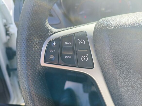 2018 Lada (ВАЗ) Vesta SW I, белый, 785000 рублей - вид 12