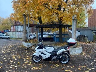 2010 Honda VFR 800, белый, 580000 рублей, вид 3