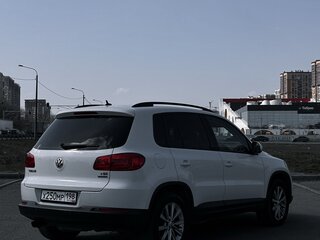 2013 Volkswagen Tiguan I Рестайлинг, белый, 1460000 рублей, вид 4