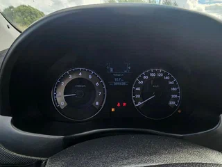 2011 Hyundai Solaris I, жёлтый, 360000 рублей, вид 5