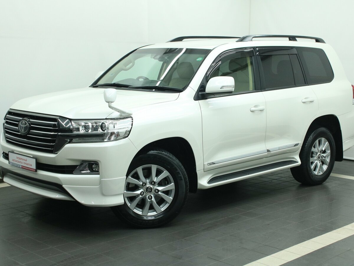 Открыть фотографии: Toyota Land Cruiser 200 Series Рестайлинг 2
