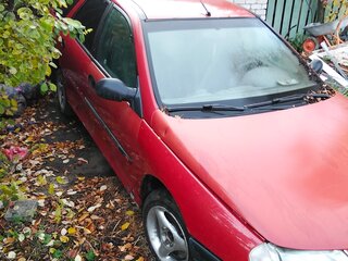1996 Renault Laguna I, красный, 150000 рублей, вид 2