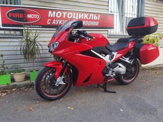 2015 Honda VFR 800, красный, 885000 рублей, вид 3