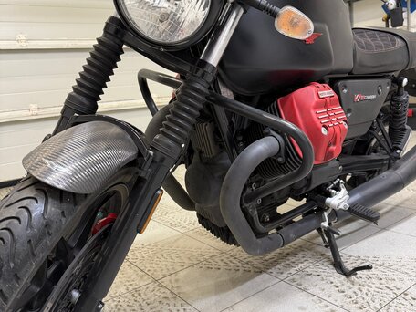 2018 Moto Guzzi V 7 III, чёрный, 610000 рублей, вид 4