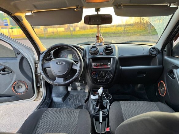 2016 Lada (ВАЗ) Granta I, серебристый, 520000 рублей - вид 4