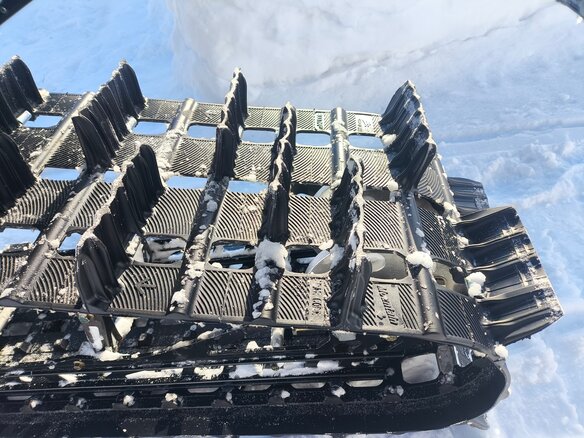 2011 Arctic Cat M-Series, чёрный, 750000 рублей - вид 3