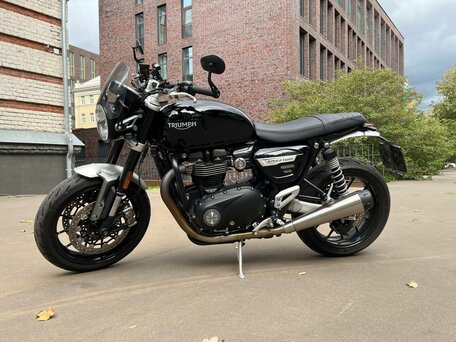 2023 Triumph Speed Twin, чёрный, 1110000 рублей, вид 4
