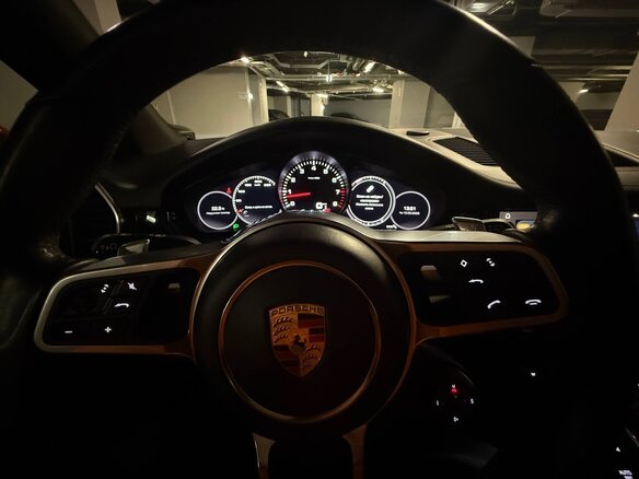 2020 Porsche Cayenne III, оранжевый, 7100000 рублей - вид 13