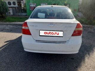 2011 Chevrolet Aveo I Рестайлинг, белый, 255000 рублей, вид 3