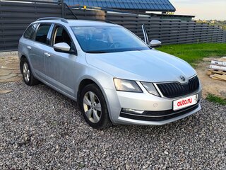 2017 Skoda Octavia III (A7) Рестайлинг, серебристый, 2000000 рублей, вид 1
