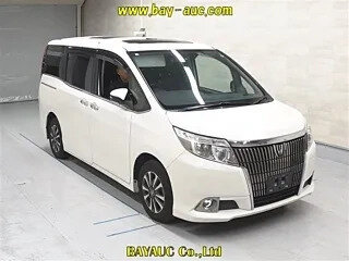 2015 Toyota Esquire I, белый, 1650000 рублей, вид 2