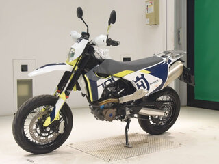 2021 Husqvarna 701 Supermoto, серый, 990000 рублей, вид 4