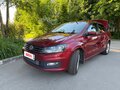 2016 Volkswagen Polo V Рестайлинг, красный, 850000 рублей