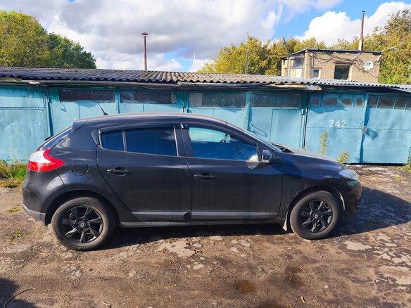 2011 Renault Megane III, чёрный, 780000 рублей - вид 3