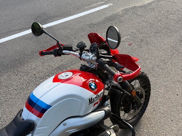 2017 BMW R Nine T, красный, 850000 рублей - вид 2