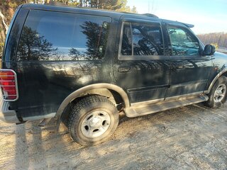 2001 Ford Expedition I, чёрный, 850000 рублей, вид 4