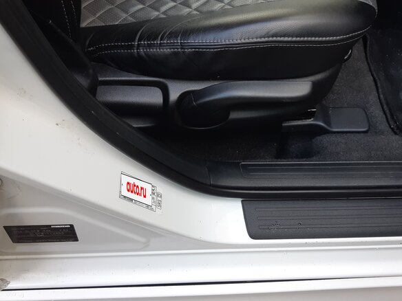 2010 Mazda Axela II, белый, 960000 рублей - вид 6