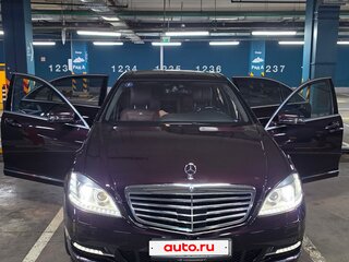 2010 Mercedes-Benz S-Класс 500 V (W221) Рестайлинг, чёрный, 3200000 рублей, вид 2