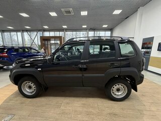 2026 Lada (ВАЗ) Niva Travel I Рестайлинг, чёрный, 1528000 рублей, вид 4