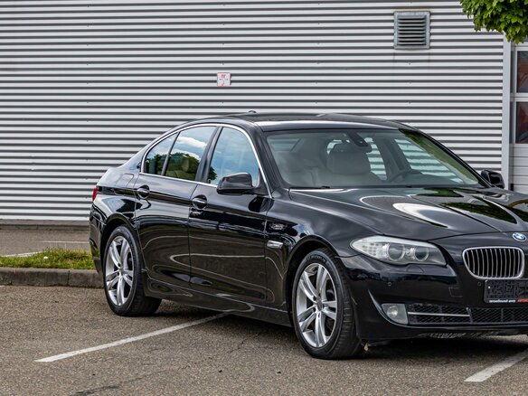 2011 BMW 5 серии 523i VI (F10/F11/F07), чёрный, 1495000 рублей - вид 6