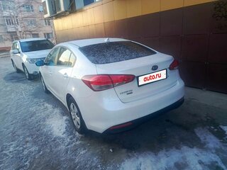 2018 Kia Cerato III Рестайлинг (Classic), белый, 1500000 рублей, вид 4