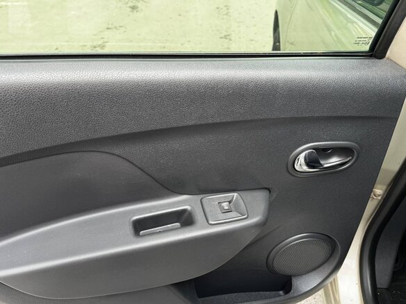 2014 Renault Logan II, бежевый - вид 16