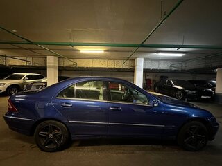 2004 Mercedes-Benz C-Класс 200 II (W203) Рестайлинг, синий, 565000 рублей, вид 3