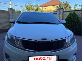 2013 Kia Rio III, белый, 720000 рублей, вид 2