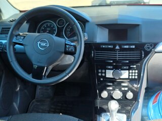 2008 Opel Astra GTC H Рестайлинг, красный, 300000 рублей, вид 4