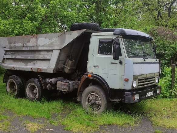 1988 КамАЗ 5511, серый, 650000 рублей - вид 4