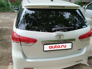 2010 Toyota Wish II, белый, 1250000 рублей, вид 2