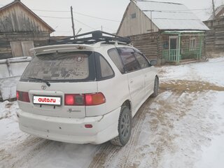 1995 Toyota Ipsum I (M10), белый, 390000 рублей, вид 3