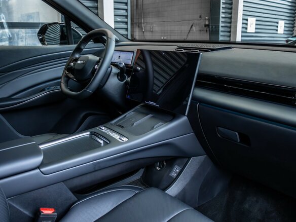 2026 Omoda C7, чёрный - вид 11