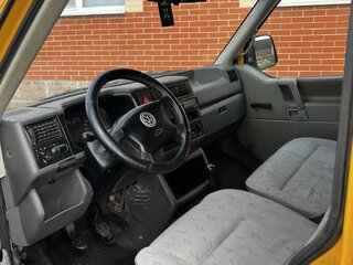 2002 Volkswagen Transporter T4, жёлтый, 720000 рублей, вид 3