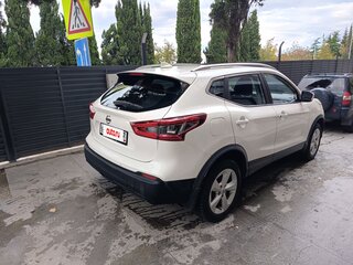 2020 Nissan Qashqai II Рестайлинг, белый, 1990000 рублей, вид 4